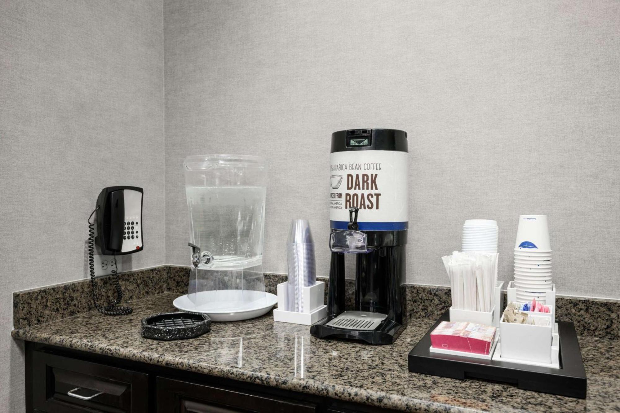 Hampton Inn Evansville Airport Extérieur photo